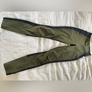 Athleta Highline Hybird Ankle Tight Womens 2 Olive Green/Black